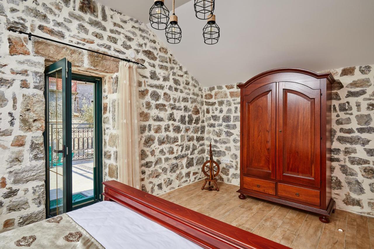 Chateau Du Soleil Villas Tivat Eksteriør bilde