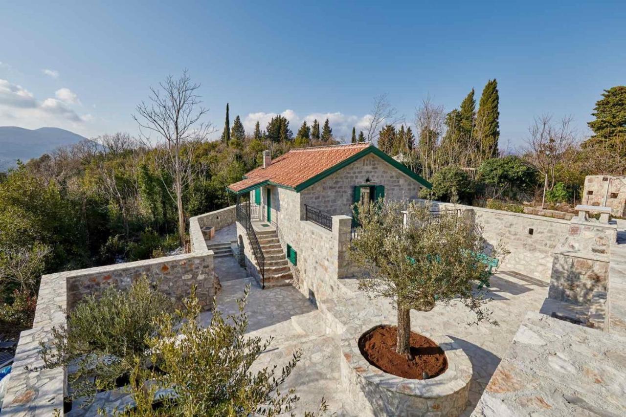 Chateau Du Soleil Villas Tivat Eksteriør bilde